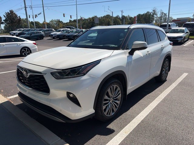 Used 2020 Toyota Highlander Platinum AWD/4WD image 3