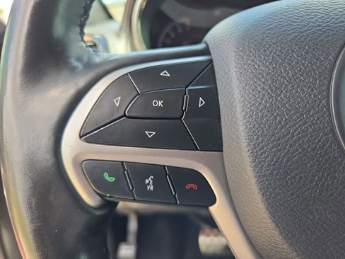 Used 2020 Jeep Grand Cherokee High Altitude RWD image 24