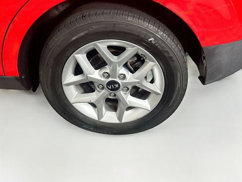 Used 2020 Kia Soul S FWD image 11