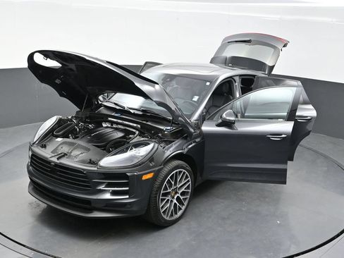Used 2020 Porsche Macan AWD/4WD image 40