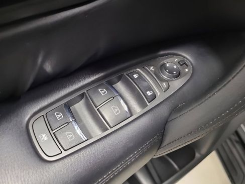 Used 2021 Nissan Armada SL w/ Captain's Chairs Package AWD/4WD image 24