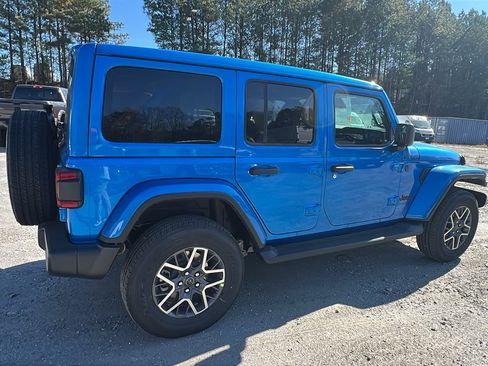 New 2026 Jeep Wrangler Unlimited Sahara AWD/4WD image 8