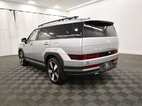 Used 2025 Hyundai Santa Fe Limited AWD/4WD image 5