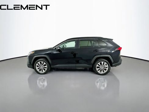 Used 2023 Toyota RAV4 XLE Premium AWD/4WD image 6
