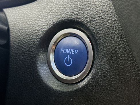 Used 2022 Toyota Corolla LE image 21