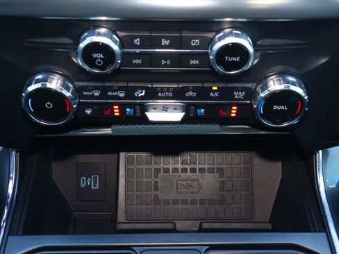 Used 2022 Ford F150 Lariat w/ Equipment Group 502A High image 32