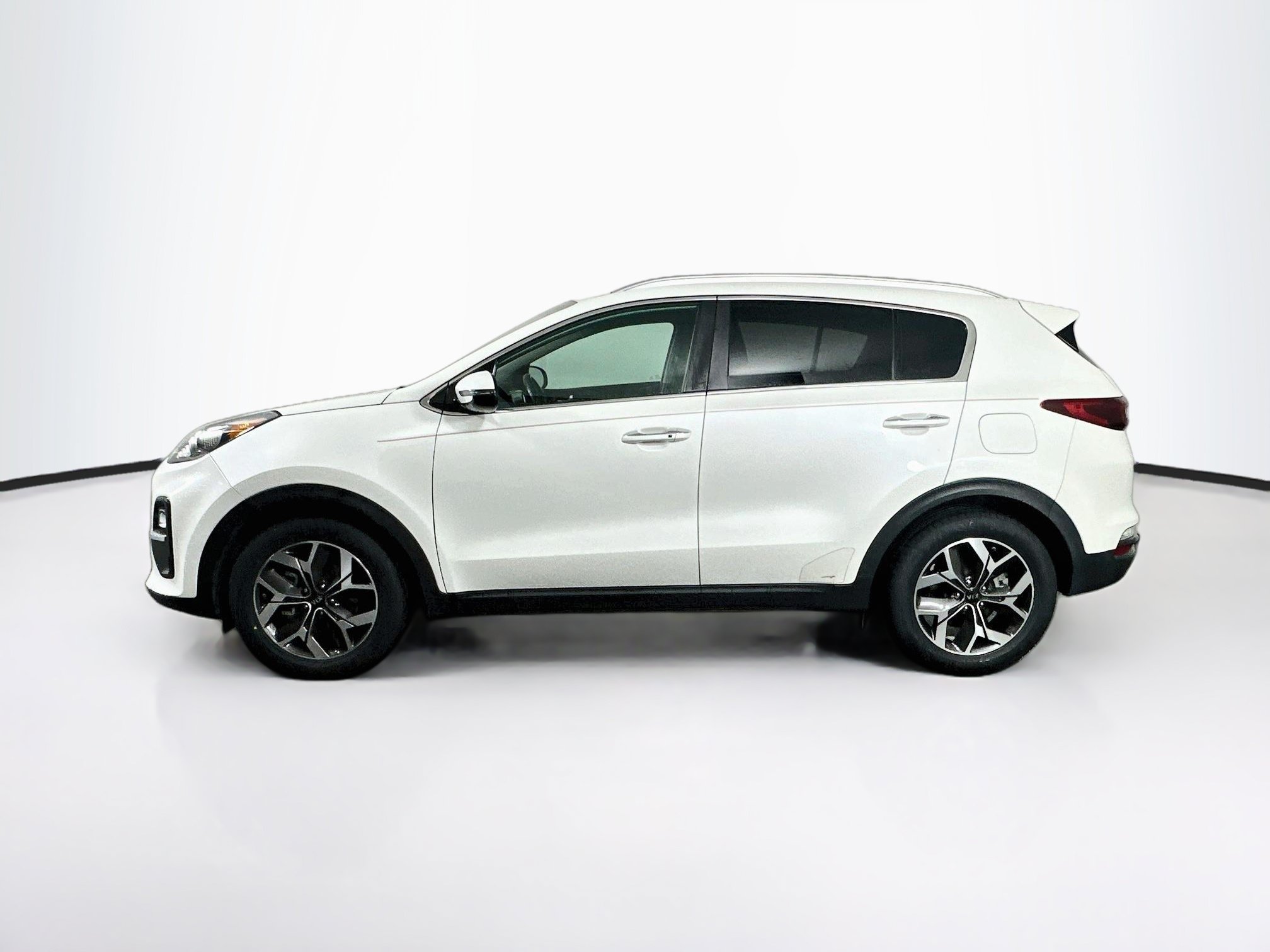 Used 2020 Kia Sportage EX FWD image 4
