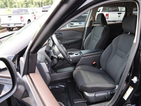 Used 2023 Nissan Rogue S AWD/4WD image 8
