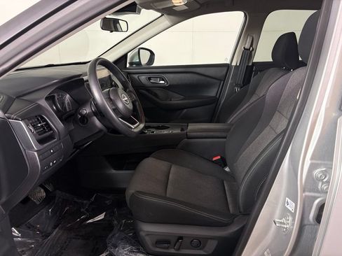 Used 2024 Nissan Rogue SV FWD image 16