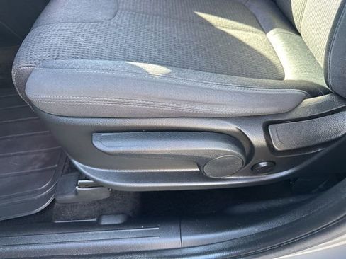 Used 2023 Hyundai Santa Fe SE image 13