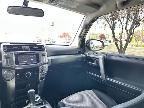 Used 2018 Toyota 4Runner SR5 image 29