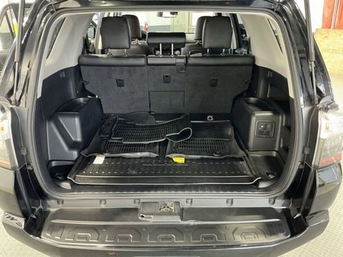 Used 2021 Toyota 4Runner Venture image 38