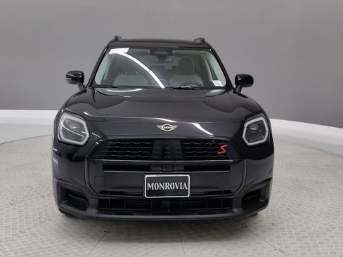 Used 2025 MINI Cooper Countryman S w/ Comfort Package Max image 2