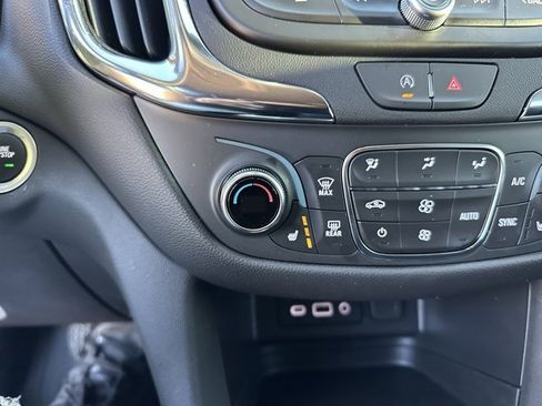 Used 2024 Chevrolet Equinox LT image 39
