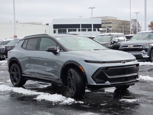 New 2026 Chevrolet Equinox EV RS FWD image 21