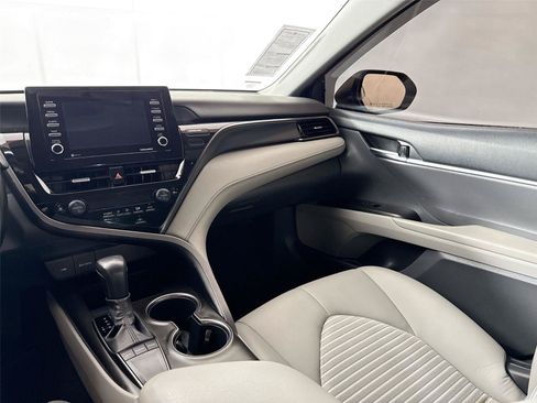 Used 2023 Toyota Camry SE FWD image 26