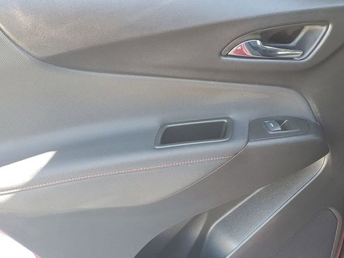 Used 2023 Chevrolet Equinox RS image 43