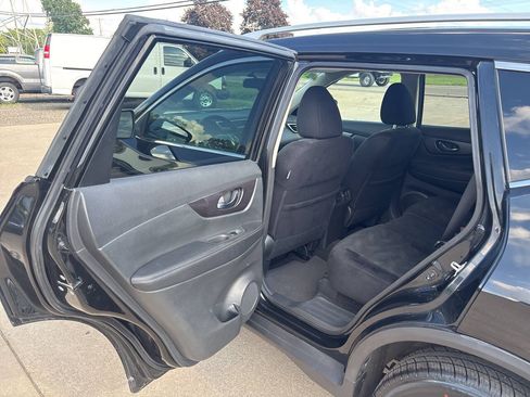 Used 2016 Nissan Rogue SV w/ SV Premium Package AWD/4WD image 13