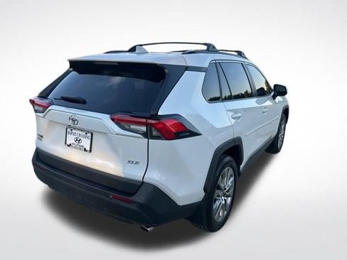 Used 2023 Toyota RAV4 XLE Premium FWD image 3
