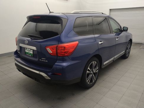 Used 2017 Nissan Pathfinder Platinum image 9