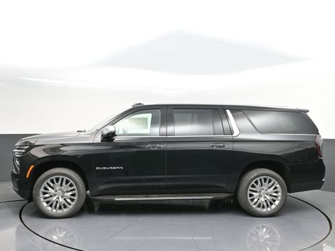 New 2026 Chevrolet Suburban Premier w/ Sun And Tow Package AWD/4WD image 4