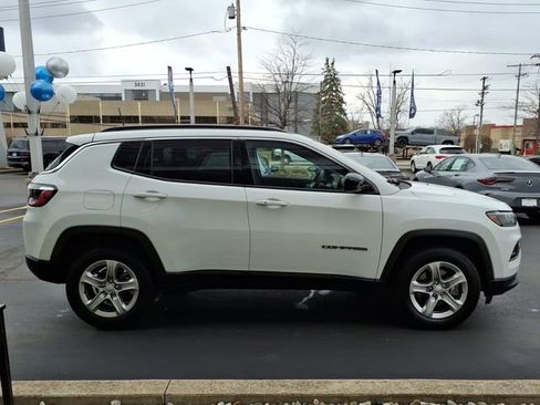 Used 2024 Jeep Compass Latitude image 18