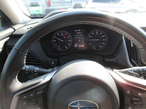 Used 2023 Subaru Outback Premium AWD/4WD image 27