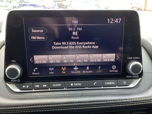 Used 2024 Nissan Rogue S FWD image 20