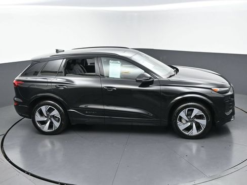 Used 2025 Audi Q6 e-tron Premium Plus w/ Premium Plus AWD/4WD image 41