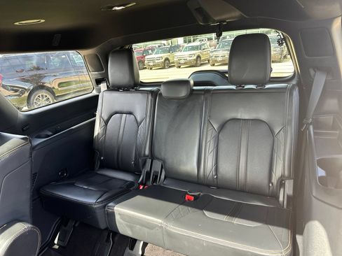 Certified 2023 Ford Expedition Platinum RWD image 15