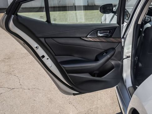 Used 2018 Nissan Maxima Platinum FWD image 19
