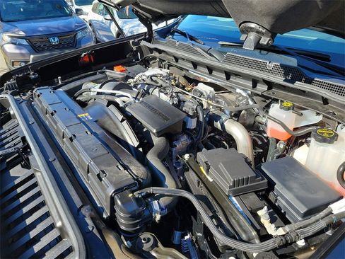 Certified 2025 Chevrolet Silverado 2500 LTZ w/ LTZ Convenience Package image 44