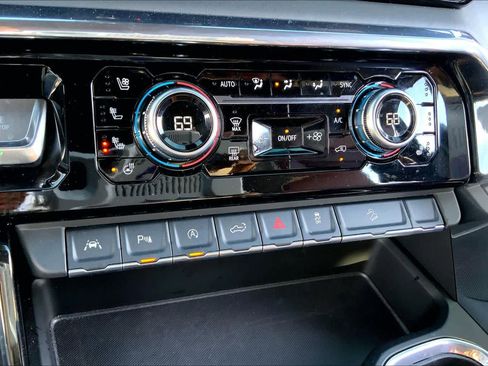 Used 2025 GMC Sierra 1500 Denali Ultimate image 33