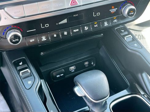 Used 2024 Kia Telluride SX Prestige image 21