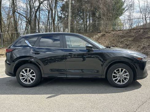 Used 2025 MAZDA CX-5 AWD 2.5 S w/ Preferred Package image 3