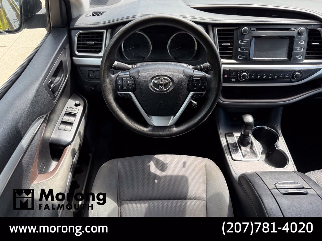Used 2018 Toyota Highlander LE AWD/4WD image 32