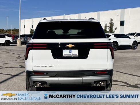 New 2026 Chevrolet Traverse LT w/ Sun and Wheel Package image 7