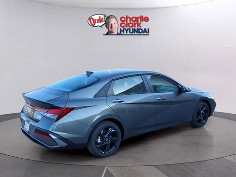 New 2026 Hyundai Elantra Sport image 5