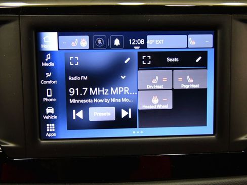 Used 2023 Chrysler Voyager LX image 24