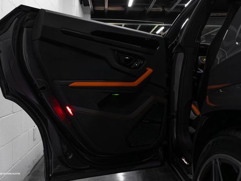 New 2025 Lamborghini Urus SE image 35