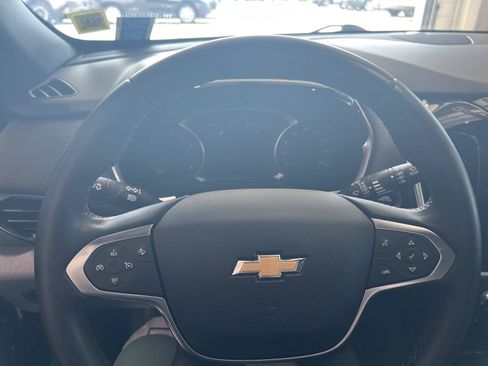 Used 2023 Chevrolet Traverse LT AWD/4WD image 38
