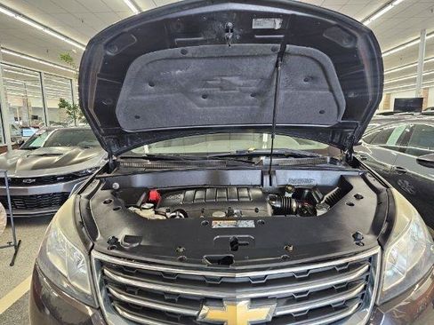 Used 2016 Chevrolet Traverse LT w/ Style and Technology Package FWD image 38