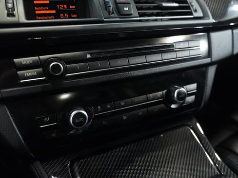 Used 2013 BMW M5 image 50