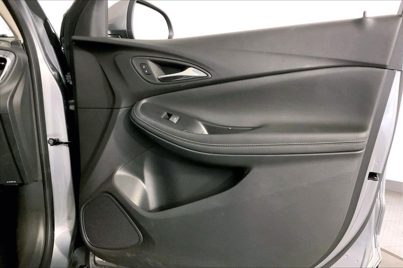 Used 2025 Buick Encore GX Preferred FWD image 25