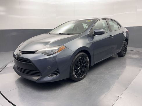 Used 2018 Toyota Corolla LE FWD image 27