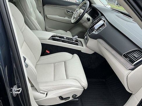 Certified 2023 Volvo XC90 B6 Ultimate w/ Protection Package AWD/4WD image 22