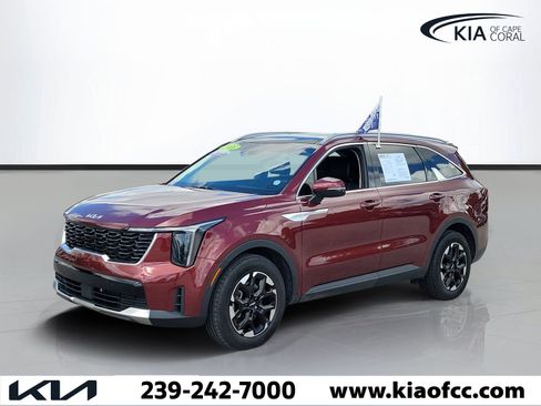 Certified 2025 Kia Sorento S w/ Panoramic Sunroof Package FWD image 3