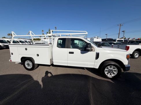 Used 2020 Ford F250 XL w/ STX Appearance Package RWD image 5