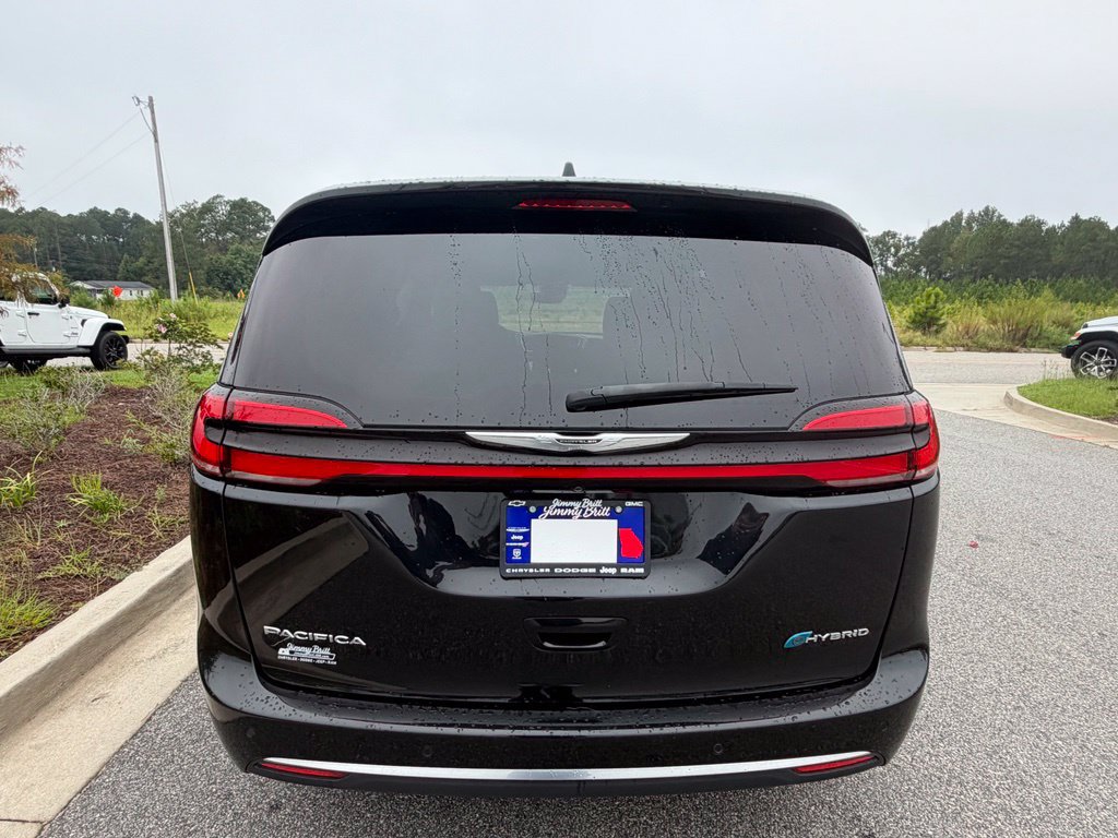 Used 2024 Chrysler Pacifica Pinnacle FWD image 20