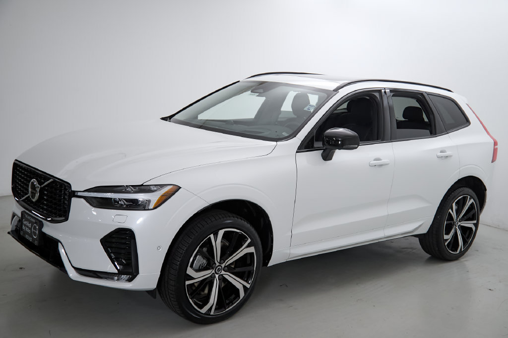 Certified 2023 Volvo XC60 B6 Ultimate w/ Climate Package AWD/4WD image 6